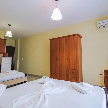 サマー ドリーム ホテル Sarandë